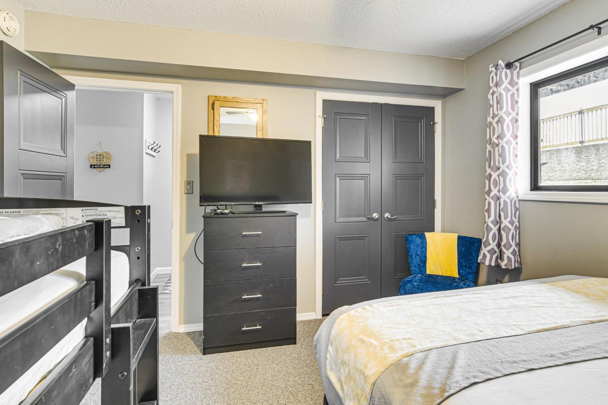 Inviting Branson West Condo With Pool Access Экстерьер фото